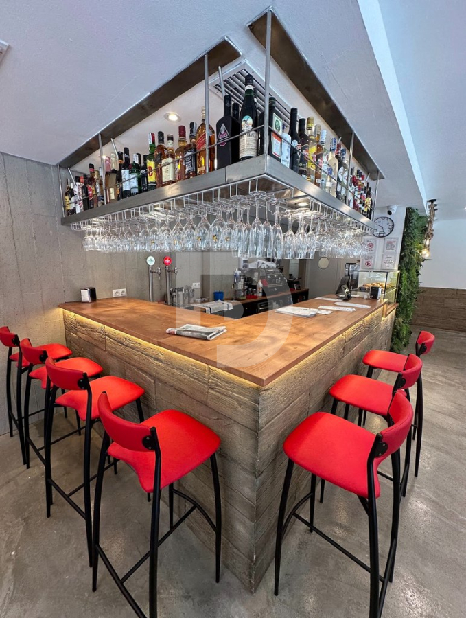 Кафе, ресторан в Барселоне, Испания, 112 м² - фото 1