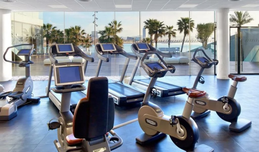 Коммерческая недвижимость в Эйшампле, Испания, 1 474 м² - фото 1