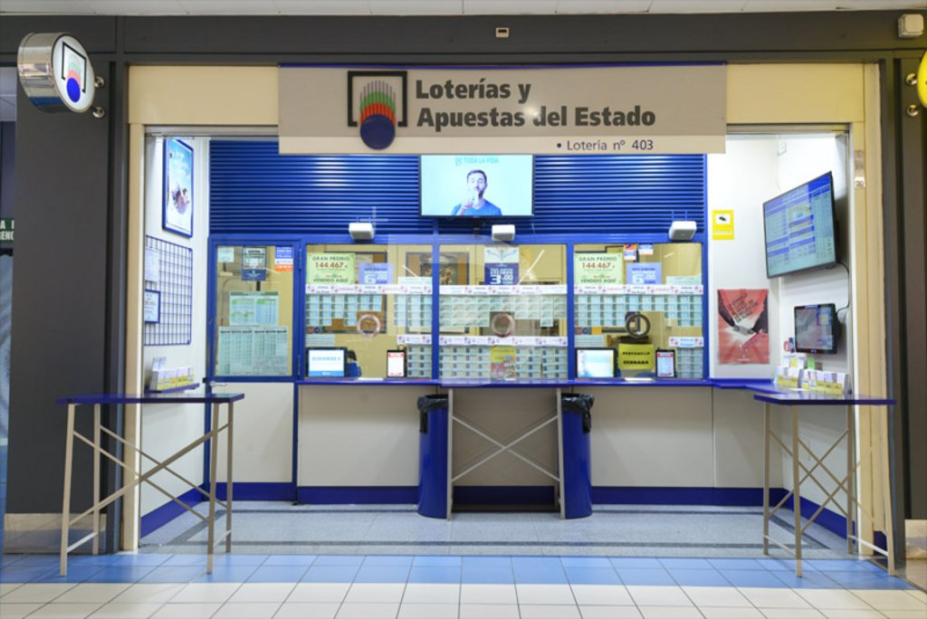 Магазин в Эйшампле, Испания, 28 м² - фото 1