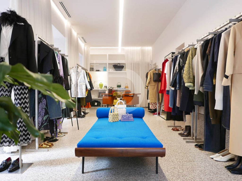 Магазин в Мадриде, Испания, 104 м² - фото 1