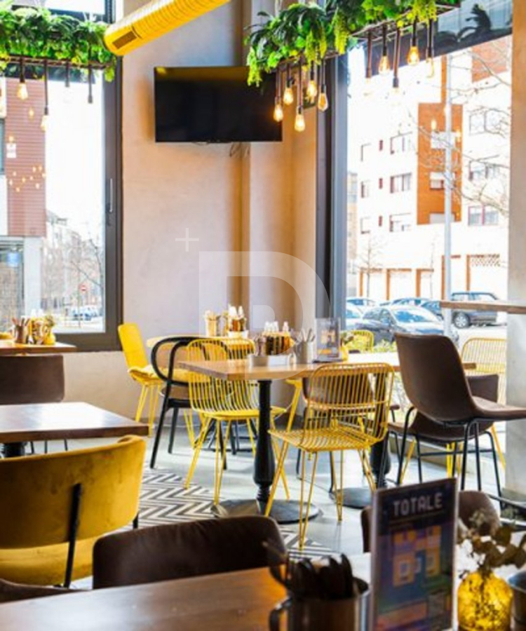 Кафе, ресторан в Мадриде, Испания, 132 м² - фото 1