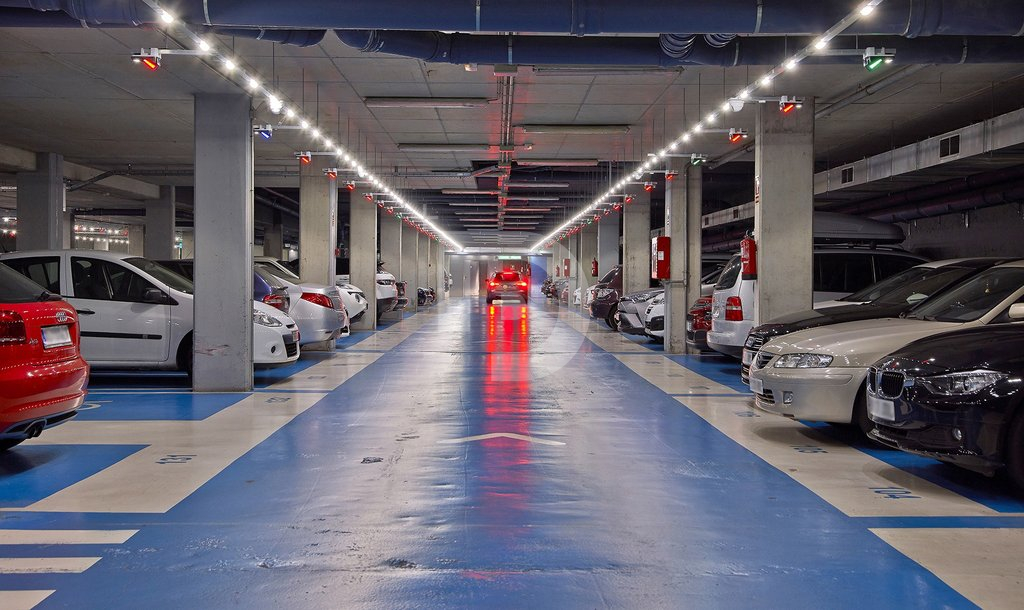 Коммерческая недвижимость в Сант-Андреу, Испания, 5 000 м² - фото 1