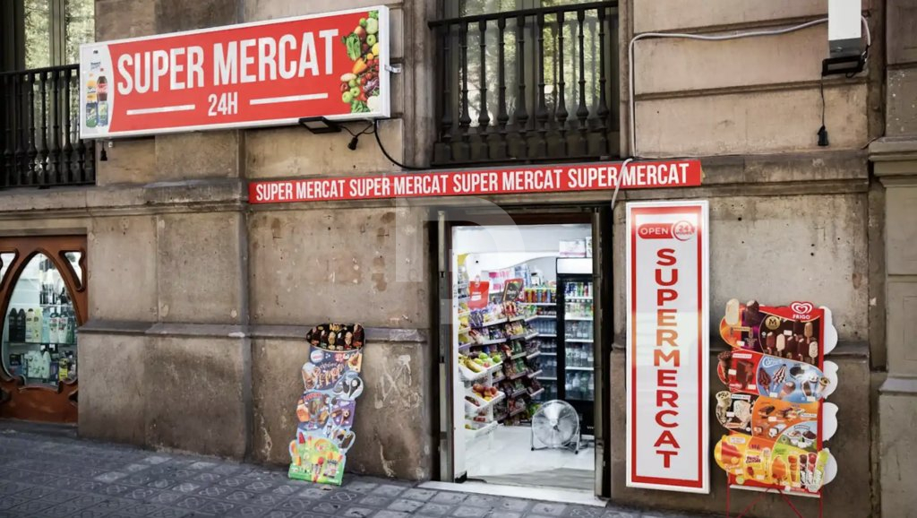 Магазин в Барселоне, Испания, 65 м² - фото 1