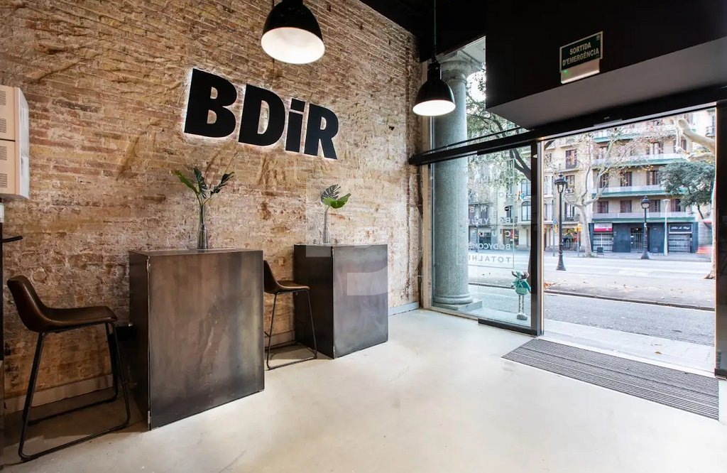 Коммерческая недвижимость в Эйшампле, Испания, 1 069 м² - фото 1