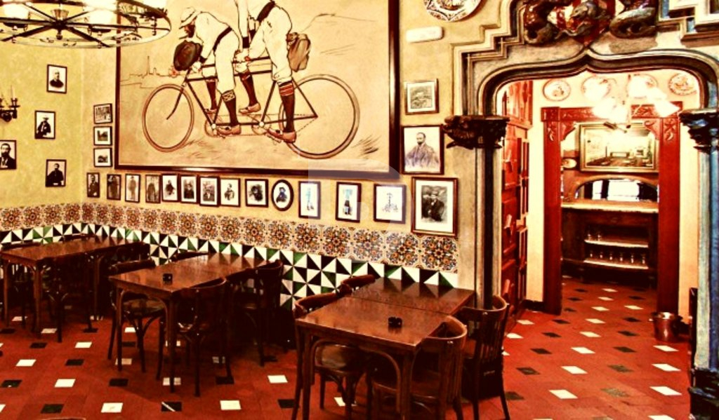 Кафе, ресторан в Эйшампле, Испания, 88 м² - фото 1