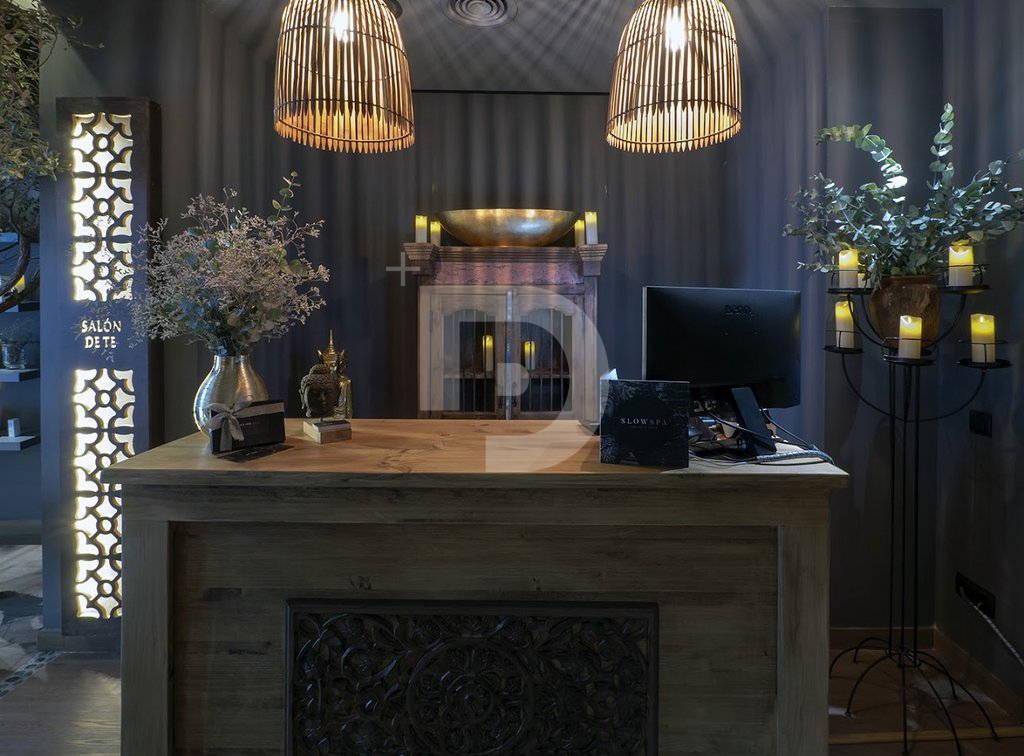 Коммерческая недвижимость в Эйшампле, Испания, 365 м² - фото 1