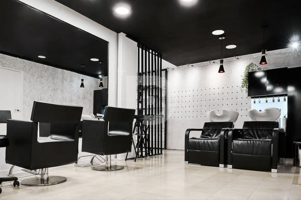 Коммерческая недвижимость в Барселоне, Испания, 155 м² - фото 1