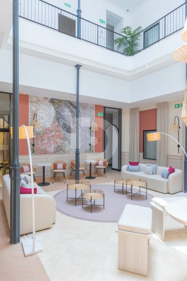 Отель, гостиница Испания, Испания, 852 м² - фото 1