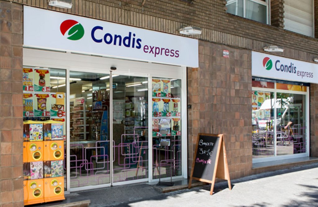 Магазин в Эйшампле, Испания, 518 м² - фото 1