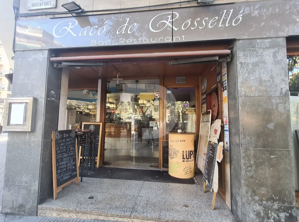 Коммерческая недвижимость в Эйшампле, Испания, 290 м² - фото 1