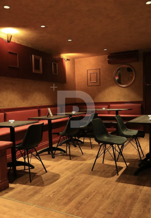 Кафе, ресторан в Эйшампле, Испания, 75 м² - фото 1