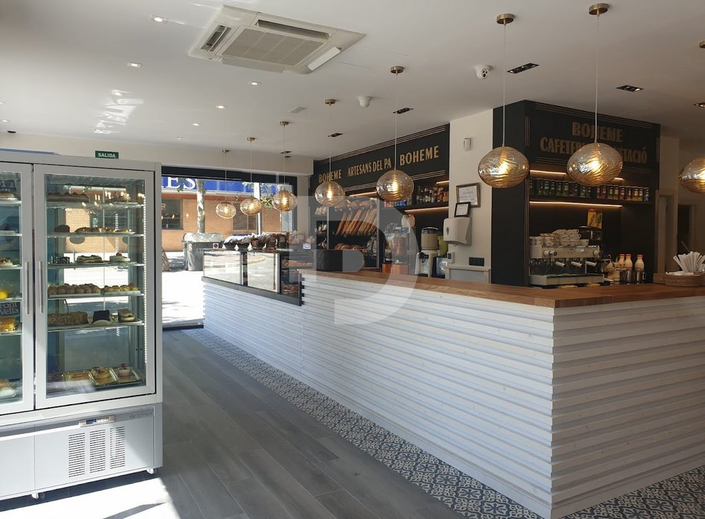 Кафе, ресторан в Барселоне, Испания, 230 м² - фото 1