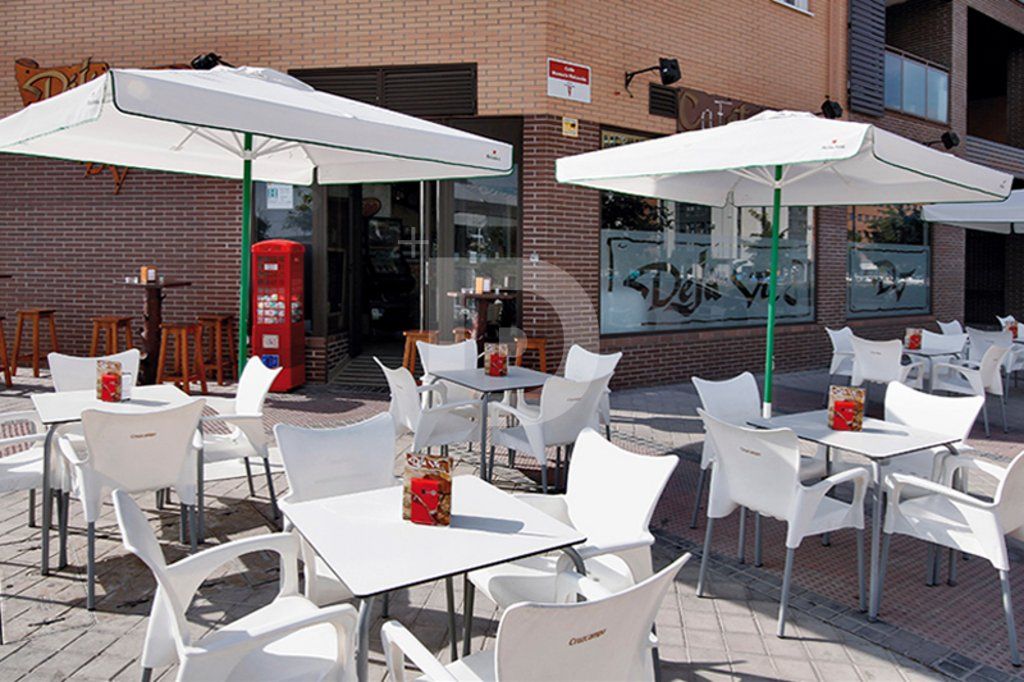 Кафе, ресторан в Эйшампле, Испания, 231 м² - фото 1