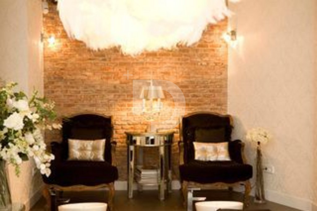 Коммерческая недвижимость в Барселоне, Испания, 69 м² - фото 1