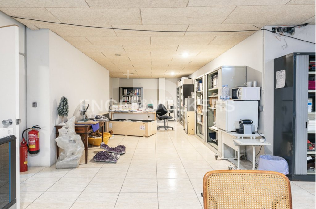 Коммерческая недвижимость в Барселоне, Испания, 392 м² - фото 2