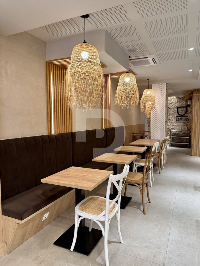 Кафе, ресторан в Эйшампле, Испания, 347 м² - фото 2