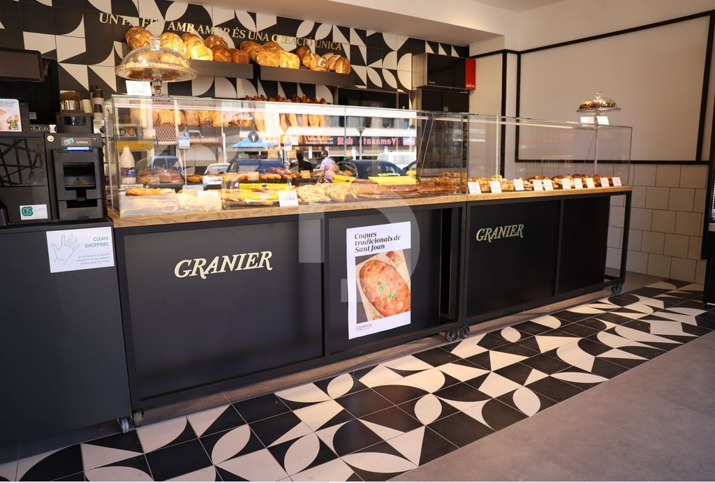 Кафе, ресторан в Барселоне, Испания, 379 м² - фото 2