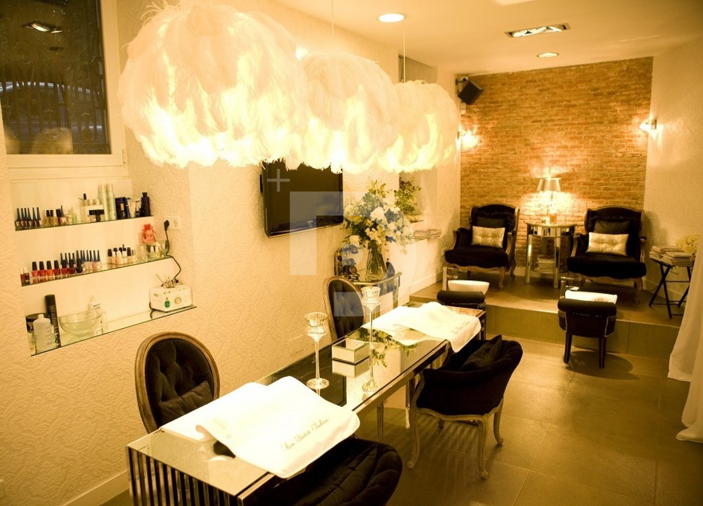 Коммерческая недвижимость в Барселоне, Испания, 69 м² - фото 2