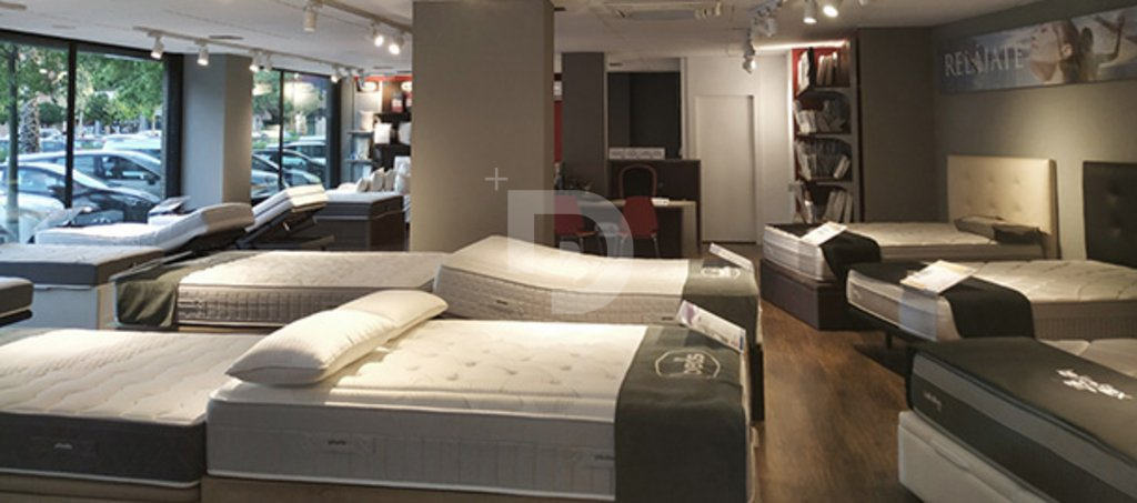 Магазин в Барселоне, Испания, 260 м² - фото 2