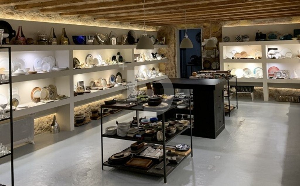 Магазин в Эйшампле, Испания, 200 м² - фото 2