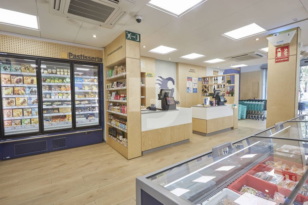 Магазин в Барселоне, Испания, 575 м² - фото 2