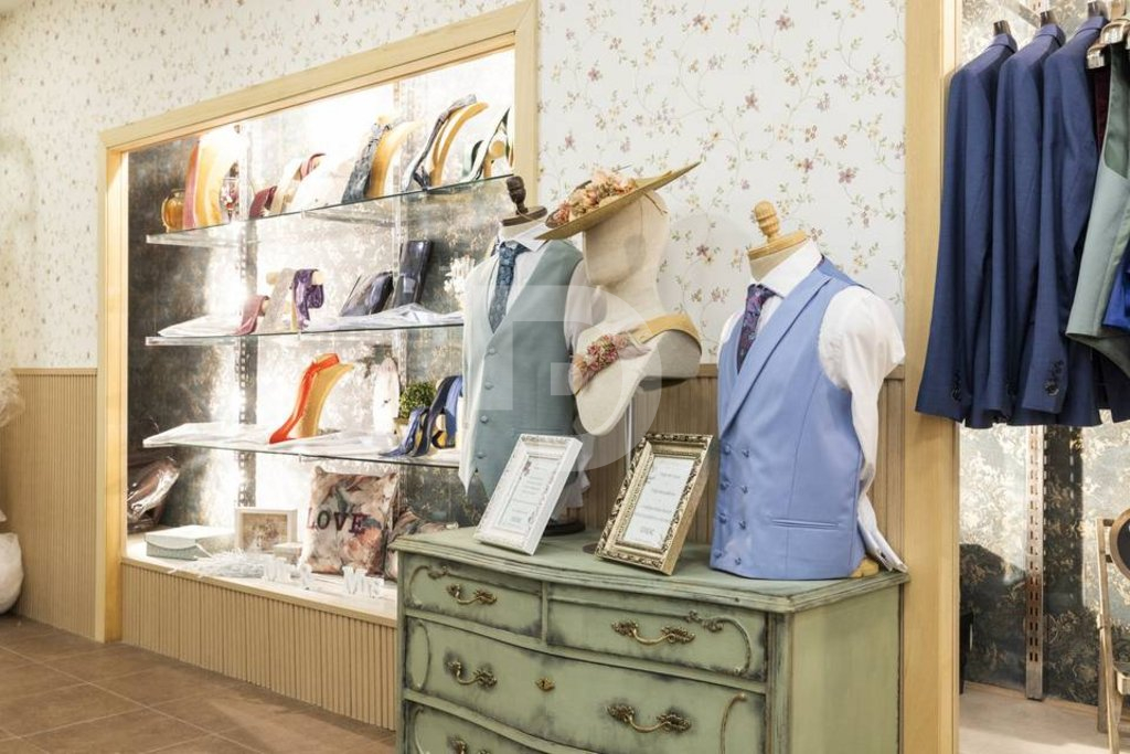 Коммерческая недвижимость в Барселоне, Испания, 250 м² - фото 2