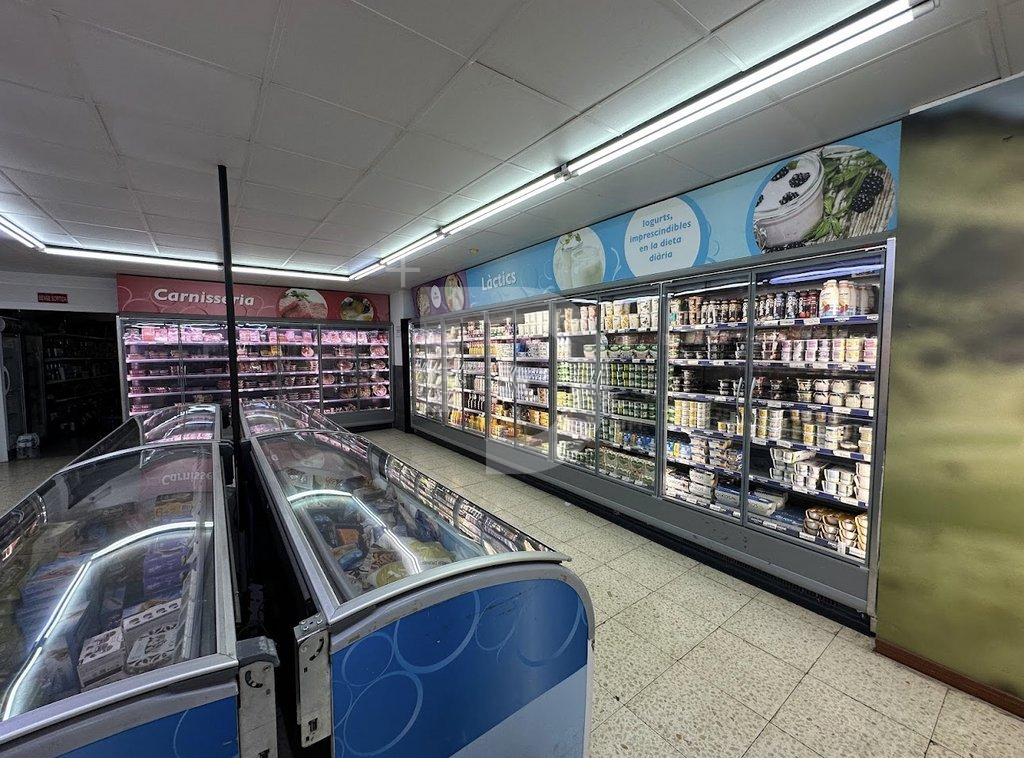 Магазин в Эйшампле, Испания, 270 м² - фото 2