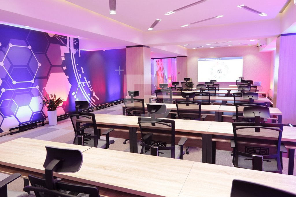 Магазин в Барселоне, Испания, 680 м² - фото 2