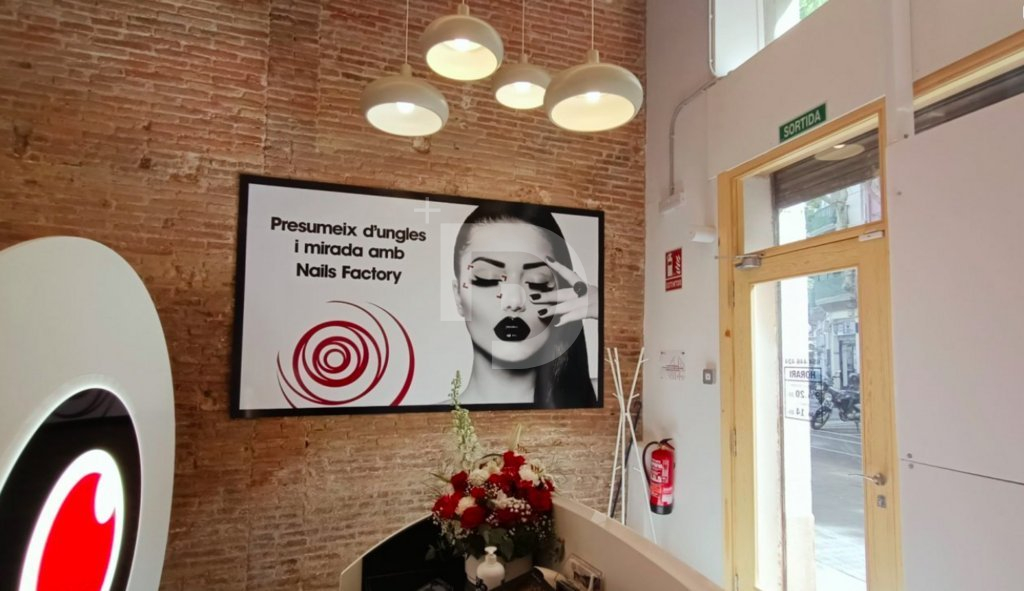 Коммерческая недвижимость в Эйшампле, Испания, 75 м² - фото 2