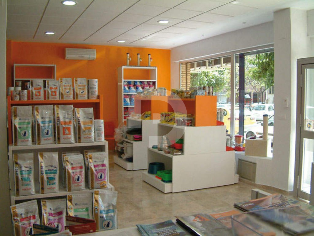 Коммерческая недвижимость в Барселоне, Испания, 128 м² - фото 2