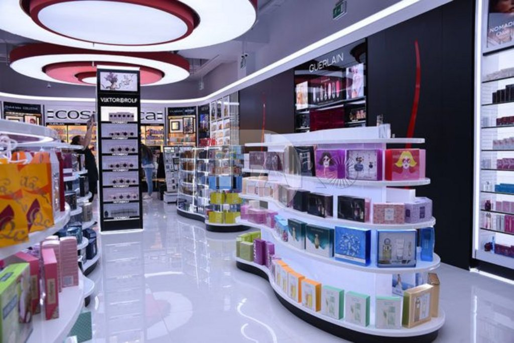 Магазин Кастилия-Леон, Испания, 1 196 м² - фото 2