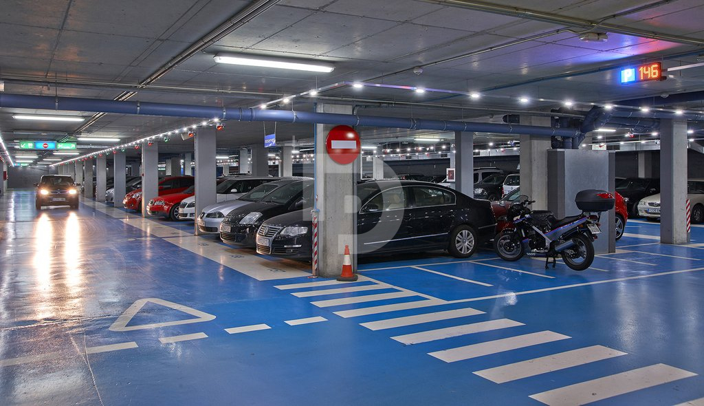 Коммерческая недвижимость в Сант-Андреу, Испания, 5 000 м² - фото 2