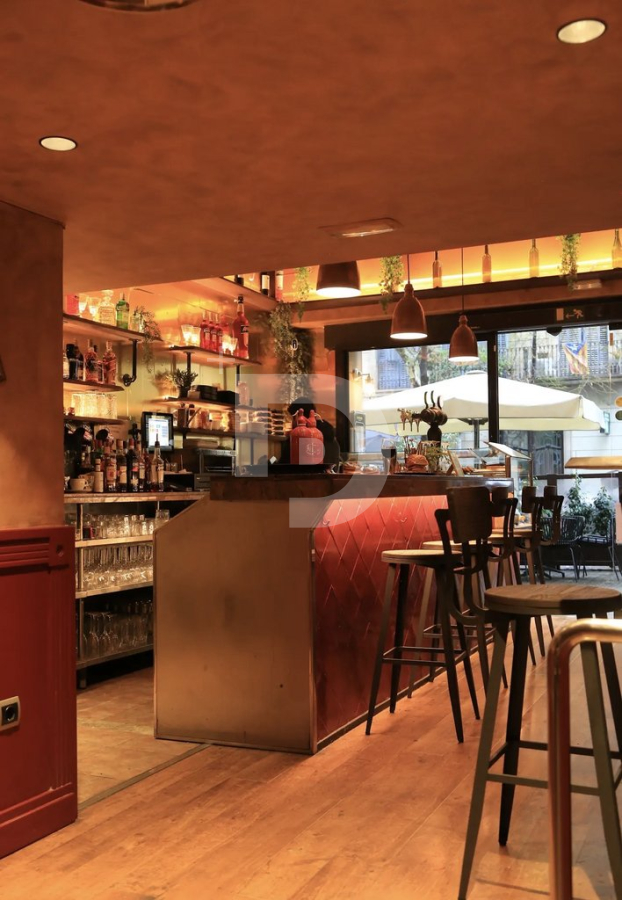 Кафе, ресторан в Эйшампле, Испания, 75 м² - фото 2