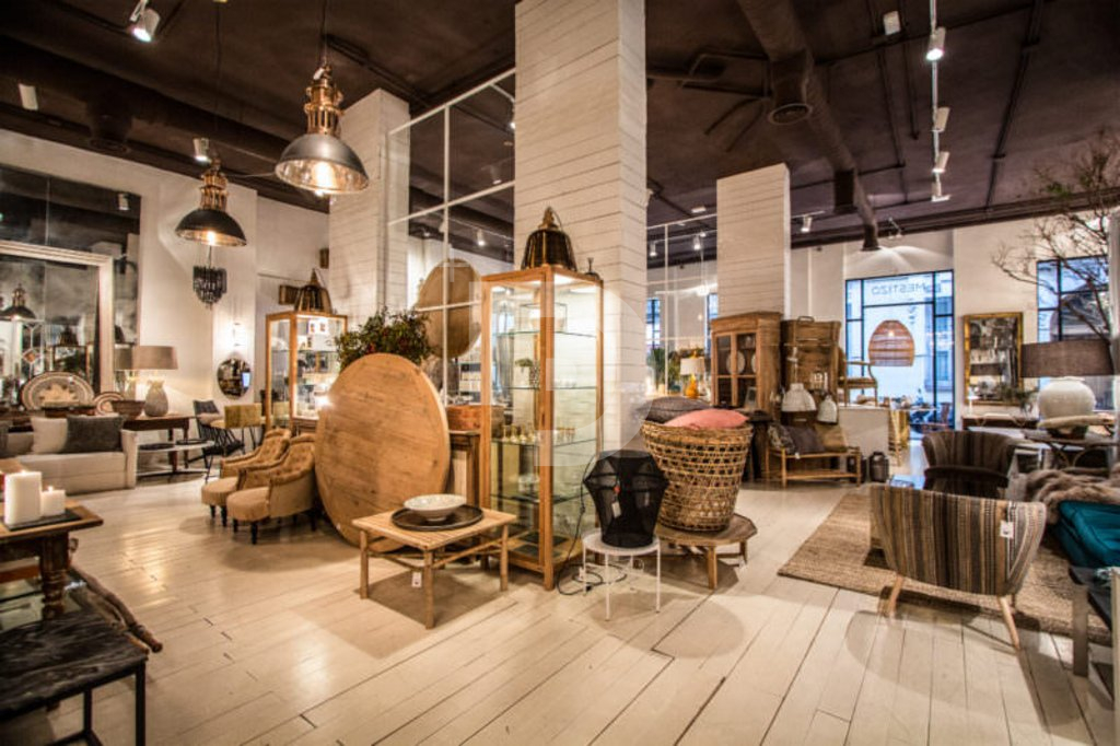 Коммерческая недвижимость в Барселоне, Испания, 650 м² - фото 2