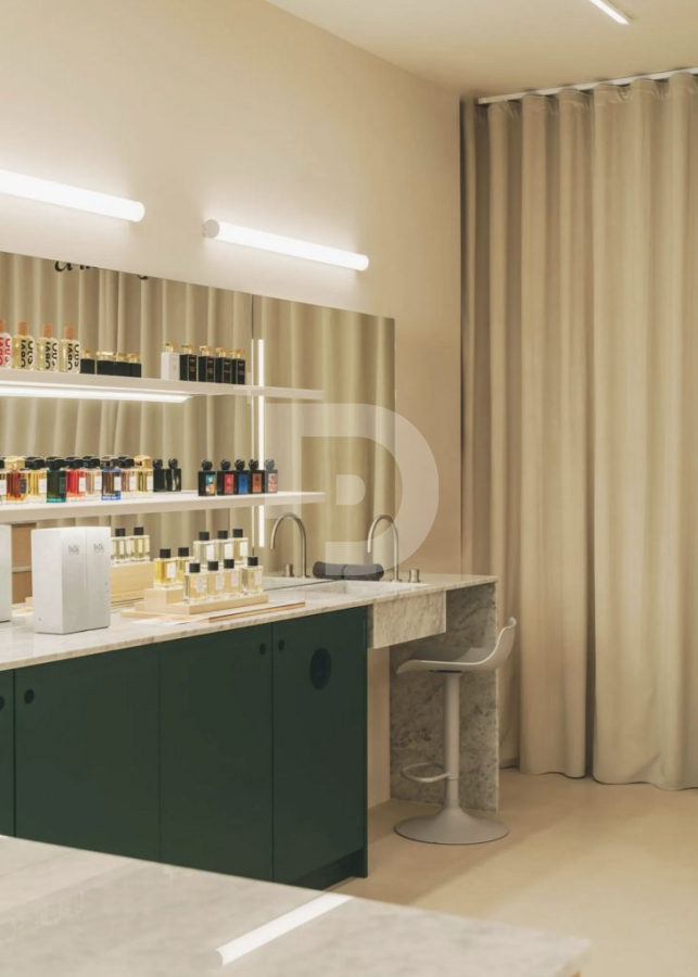 Магазин в Мадриде, Испания, 126 м² - фото 2