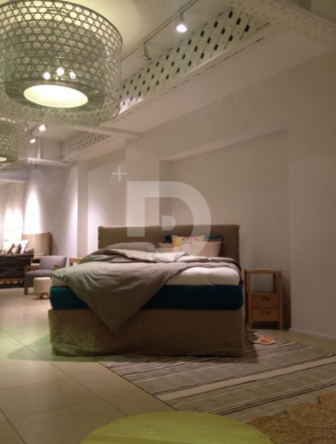 Магазин в Барселоне, Испания, 1 016 м² - фото 2