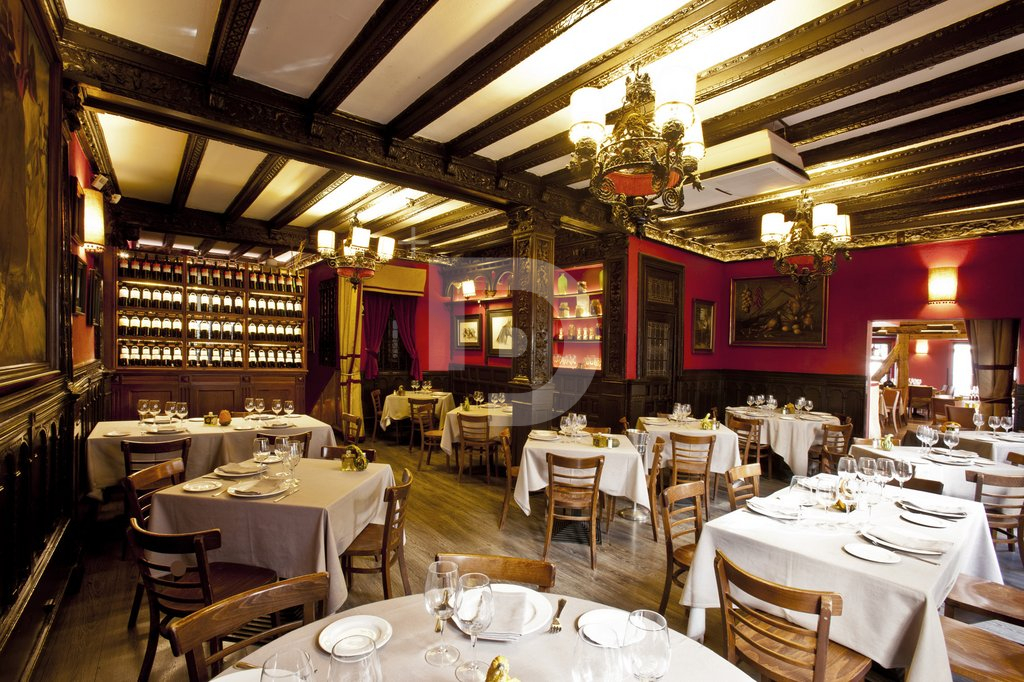 Кафе, ресторан в Мадриде, Испания, 1 049 м² - фото 2