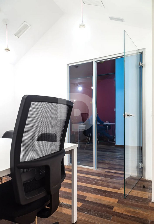 Коммерческая недвижимость в Эйшампле, Испания, 676 м² - фото 2