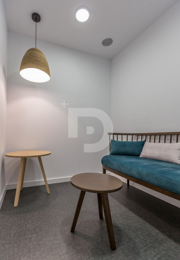 Коммерческая недвижимость в Барселоне, Испания, 418 м² - фото 1