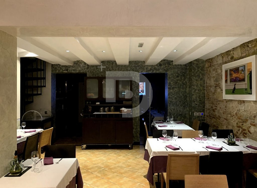 Коммерческая недвижимость в Эйшампле, Испания, 324 м² - фото 3