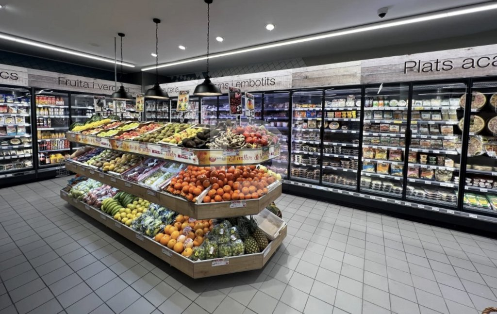 Магазин в Барселоне, Испания, 328 м² - фото 3