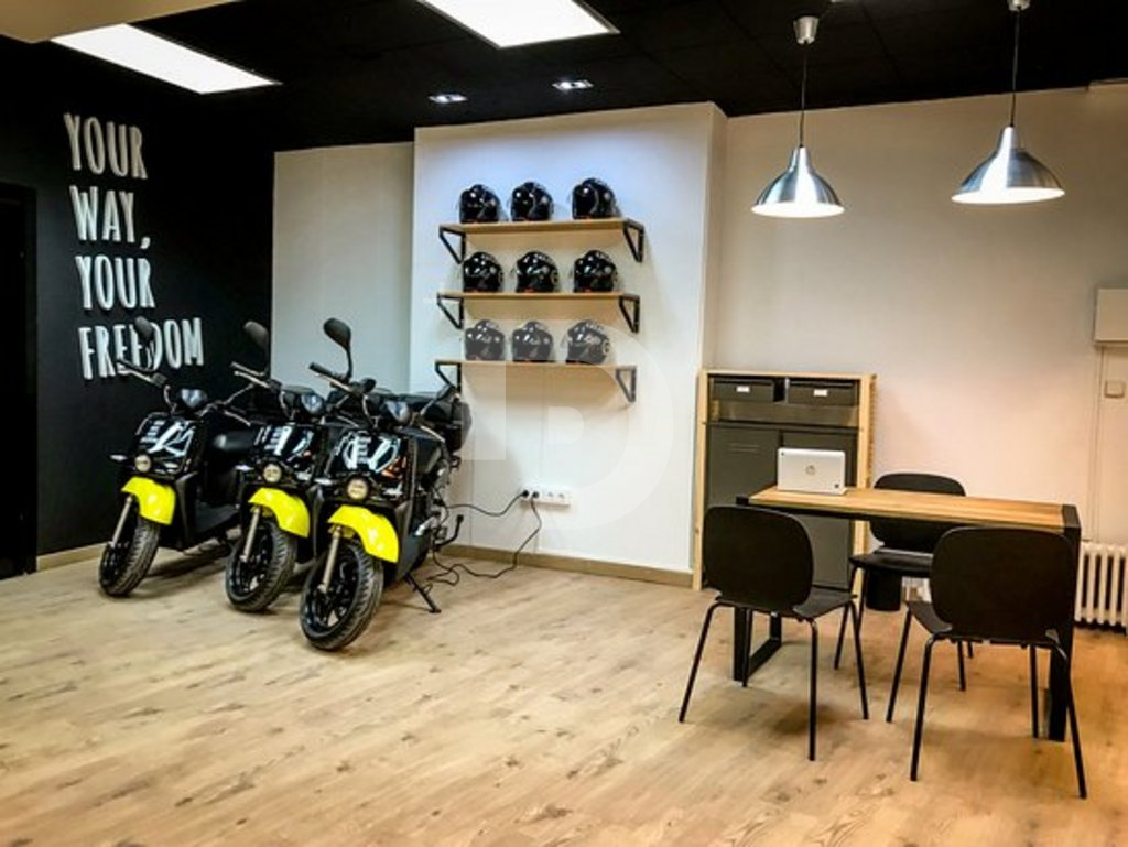 Коммерческая недвижимость в Барселоне, Испания, 755 м² - фото 3