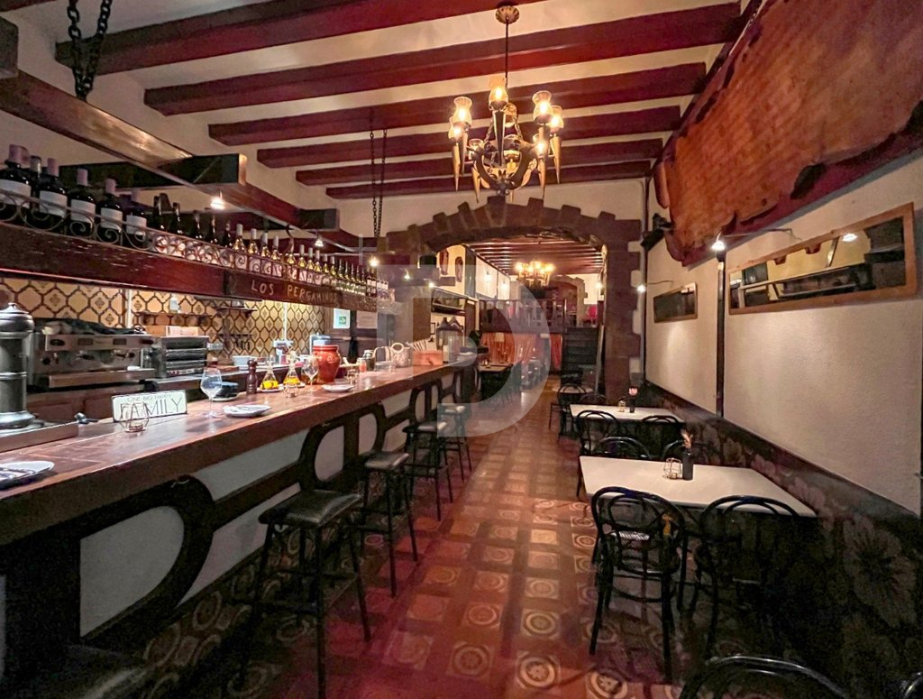 Коммерческая недвижимость в Барселоне, Испания, 190 м² - фото 3