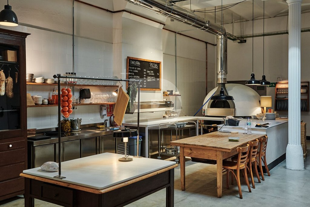 Кафе, ресторан в Эйшампле, Испания, 482 м² - фото 3