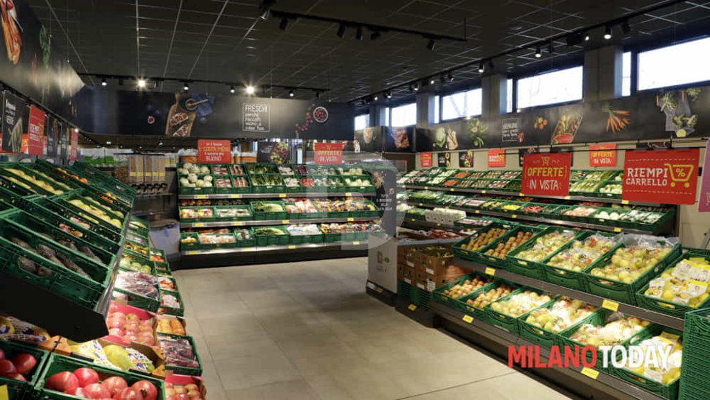 Магазин в Барселоне, Испания, 3 030 м² - фото 3