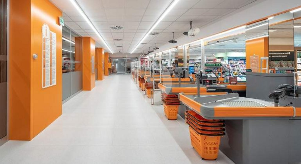 Магазин в Барселоне, Испания, 5 182 м² - фото 3