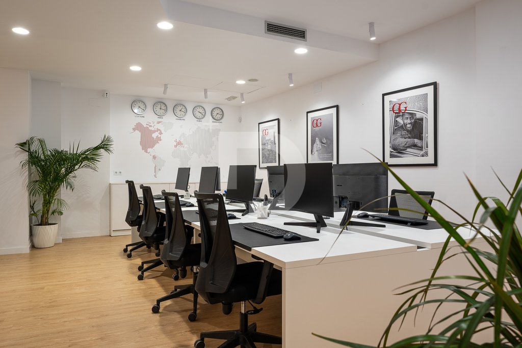 Коммерческая недвижимость в Эйшампле, Испания, 347 м² - фото 3