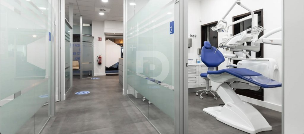 Коммерческая недвижимость в Барселоне, Испания, 248 м² - фото 3