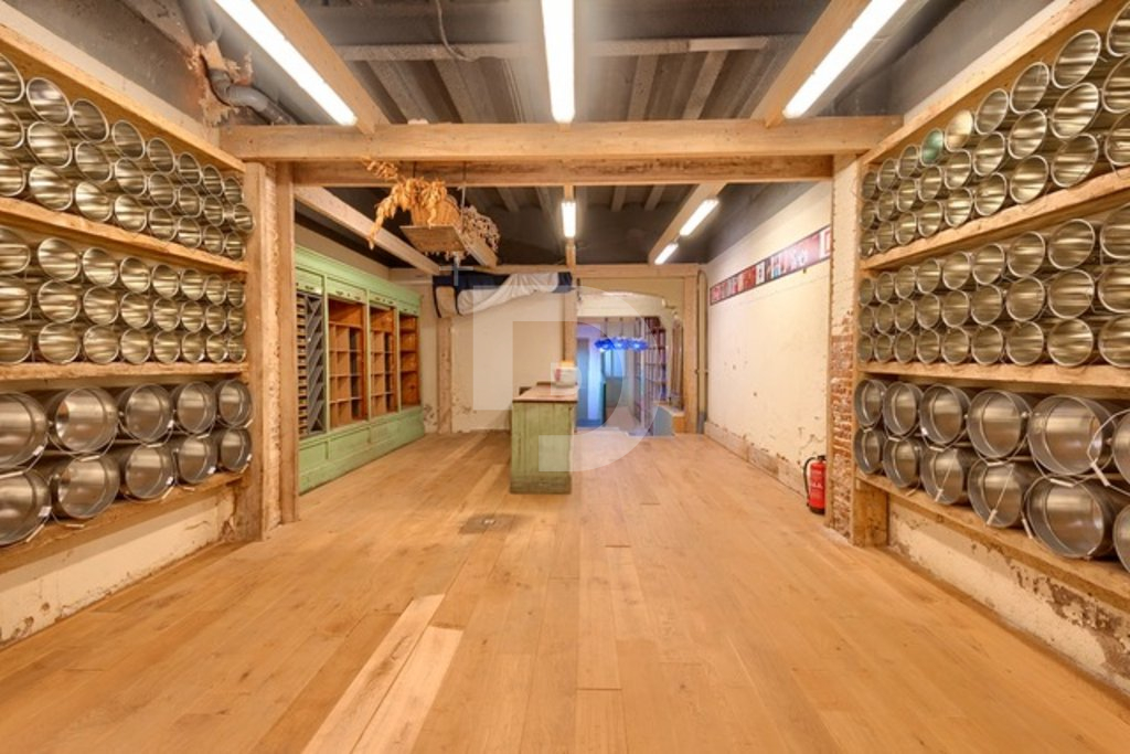 Коммерческая недвижимость в Барселоне, Испания, 540 м² - фото 3