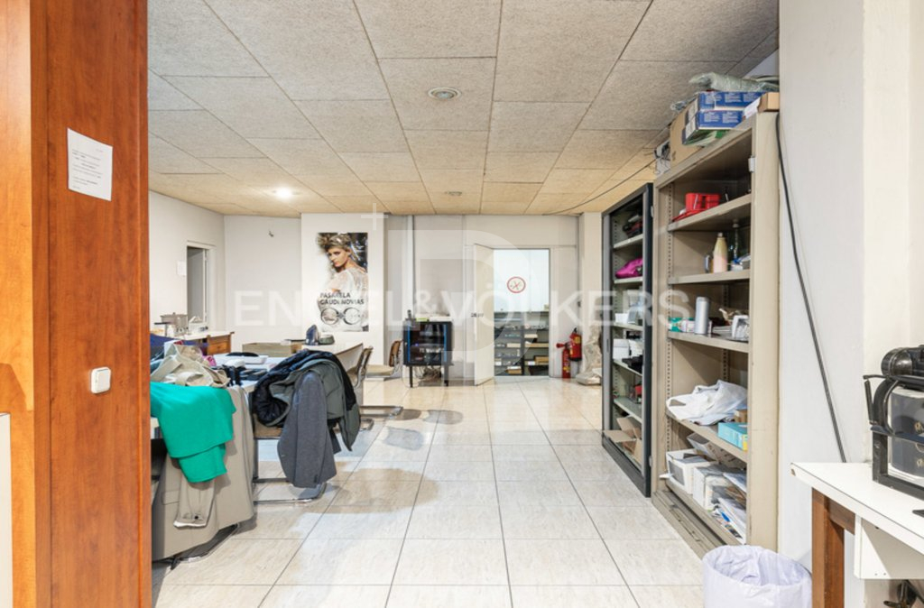 Коммерческая недвижимость в Барселоне, Испания, 392 м² - фото 3
